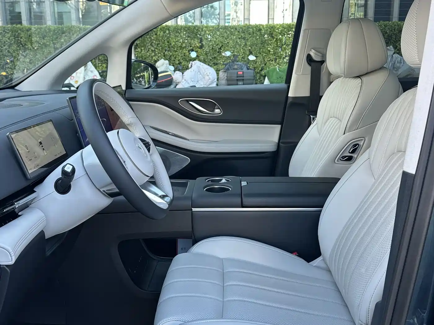 Voyah Auto Voyah Dreamer 2025 PHEV AWD Flagship Kunpeng Edition фото 9