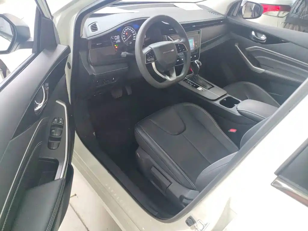 Venucia D60 2025 2023 PLUS 1.6L XL CVT Joy Leader Edition