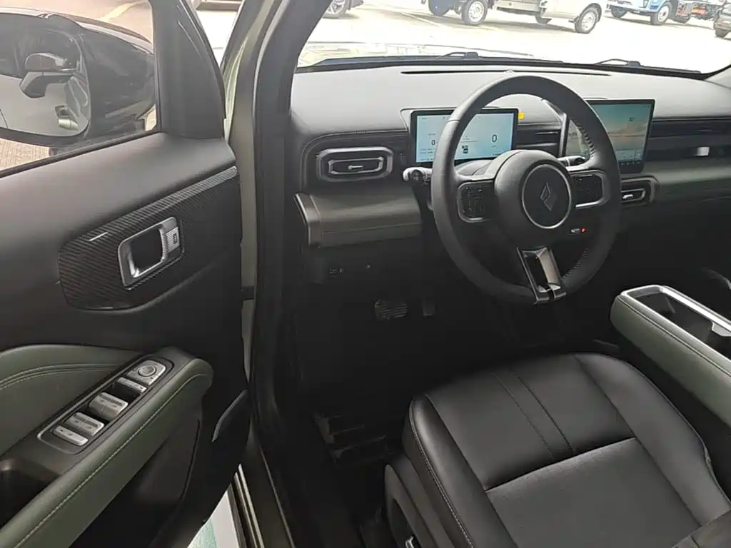 Baojun Yueye Plus 2024 2024 Smart Premium 4-Seater