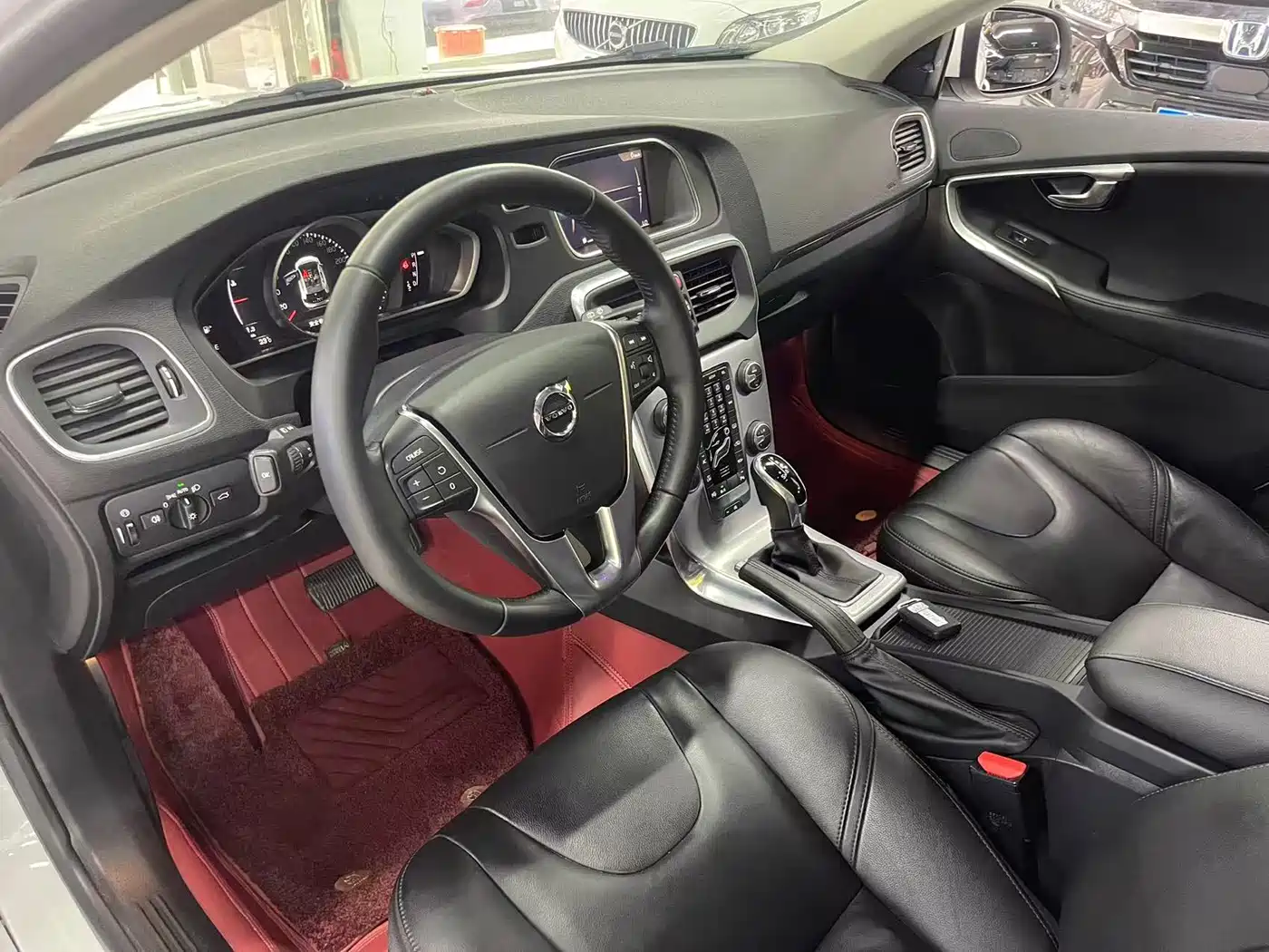 Volvo V40 2018 2017 T4 Inscription