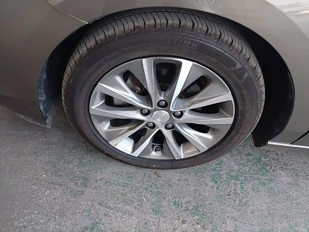 Buick GL6 2021 2021 323T Mild Hybrid Connected Luxury
