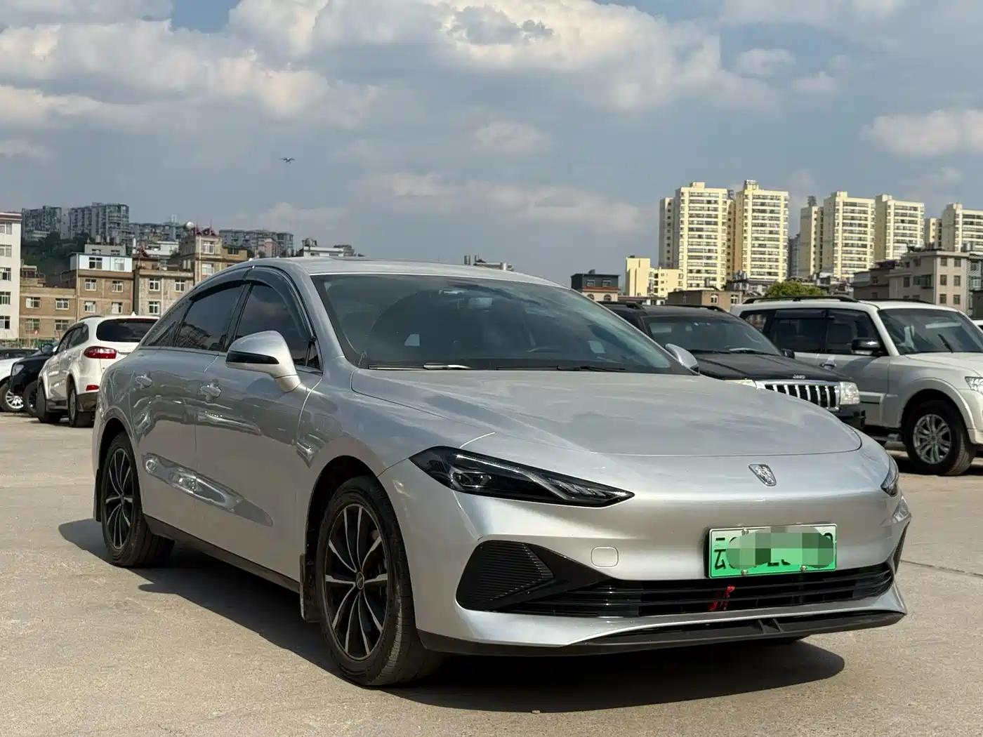 Roewe D7 2025 DMH 125km World Champion Edition