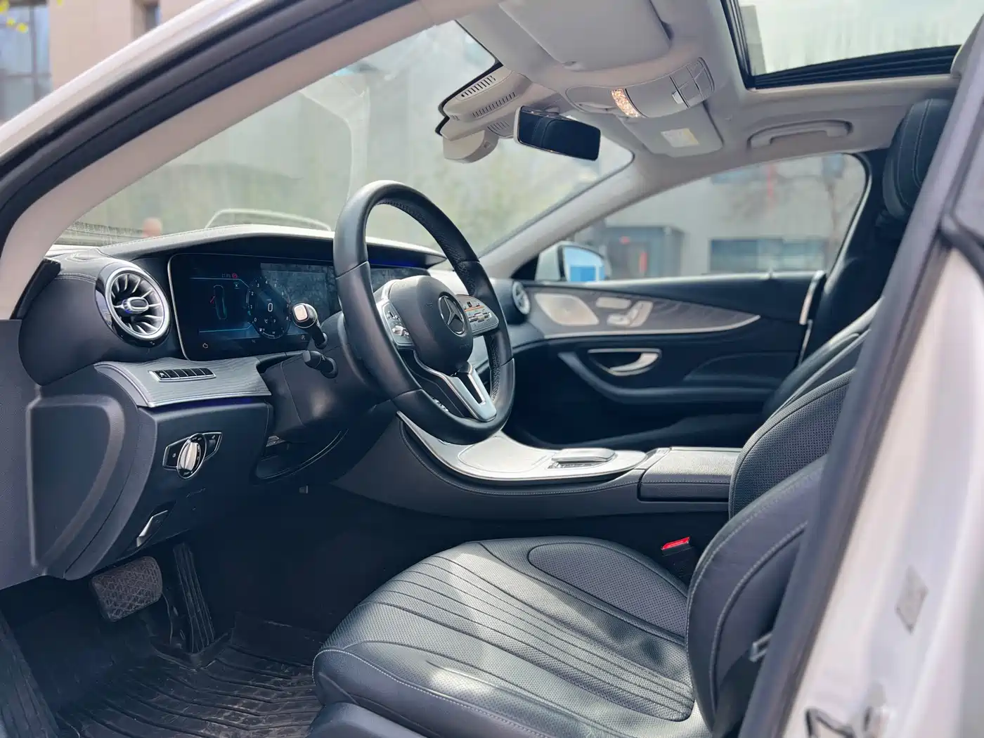Mercedes-Benz CLS 2018 CLS 300 Luxury фото 5