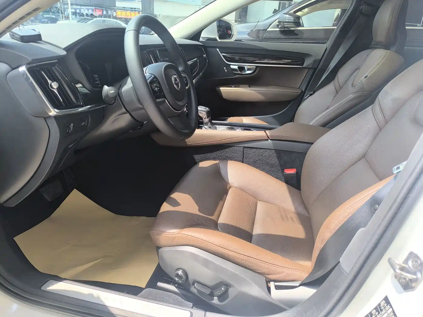 Фото 4 - Volvo S90