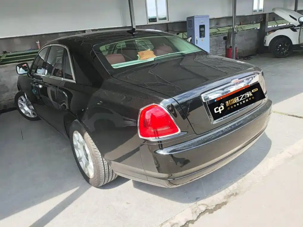 Фото 3 - Rolls-Royce Ghost