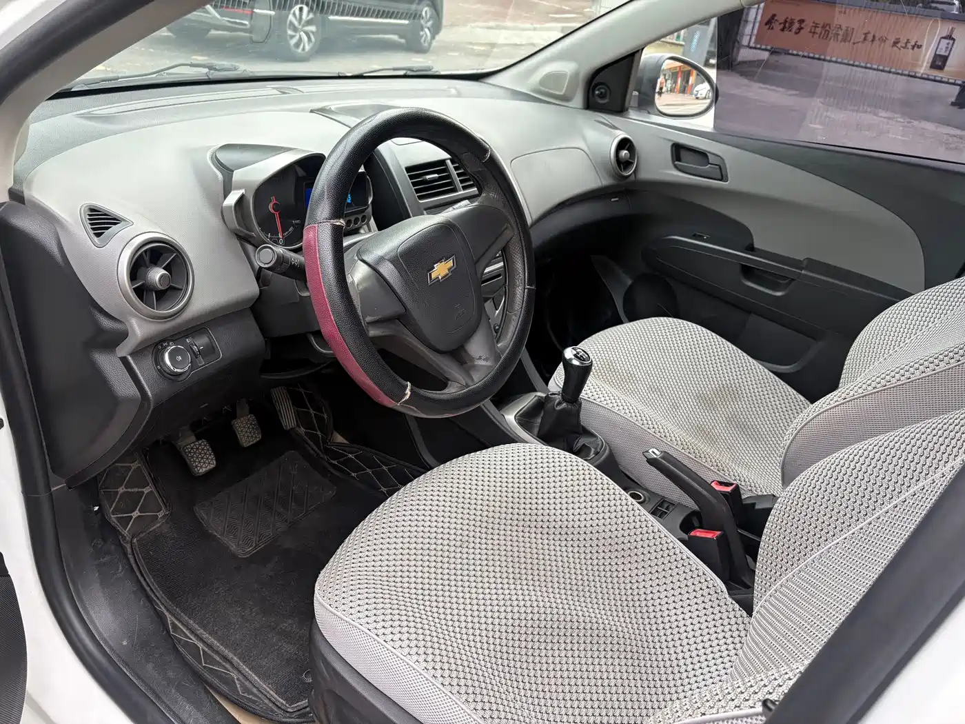 Chevrolet Aveo 2012 2011 Sedan 1.4L MT SL