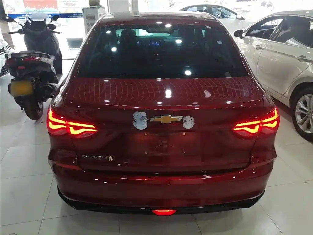 CHEVROLET CRUZE
