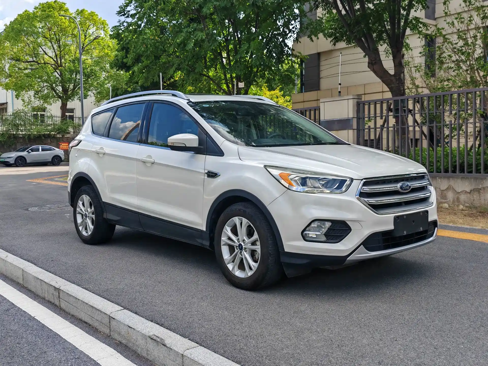 Photo 3 - Ford Kuga