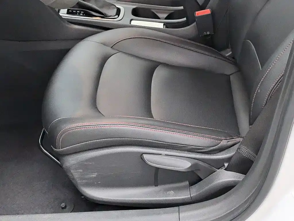 Chevrolet Monza 2019 2019 RS 330T Auto Smooth Edition China VI