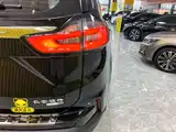 Фото 8 - Ford Edge
