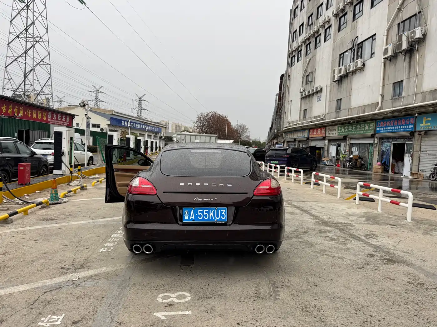 Porsche Panamera 2013 Panamera 4 Platinum Edition 3.6L фото 16