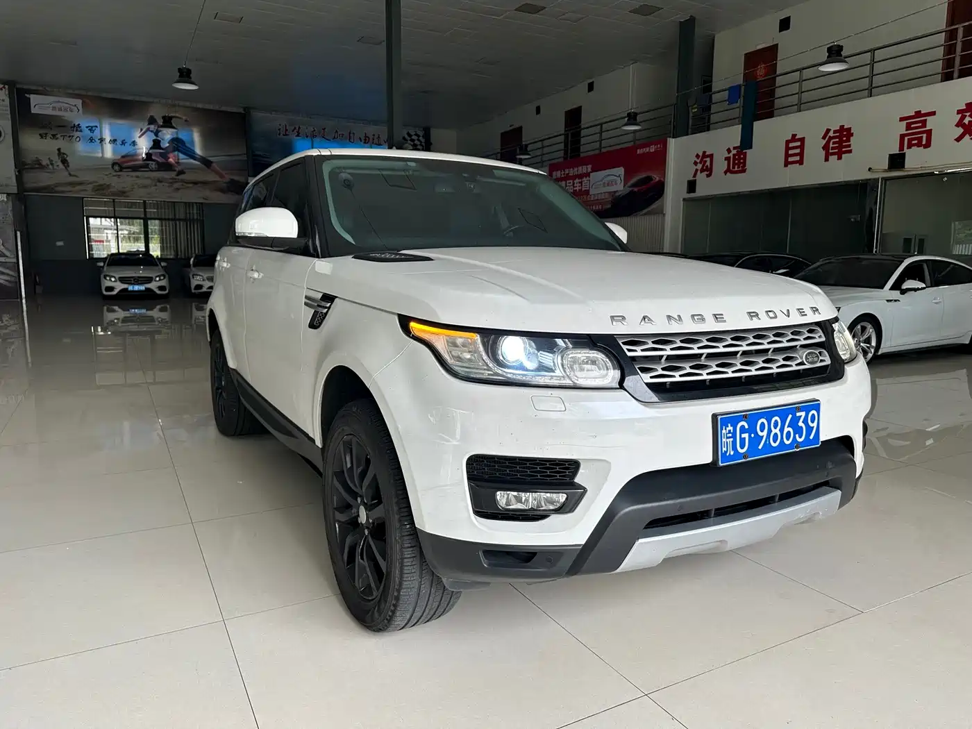 Фото 3 - Land Rover Range Rover Sport
