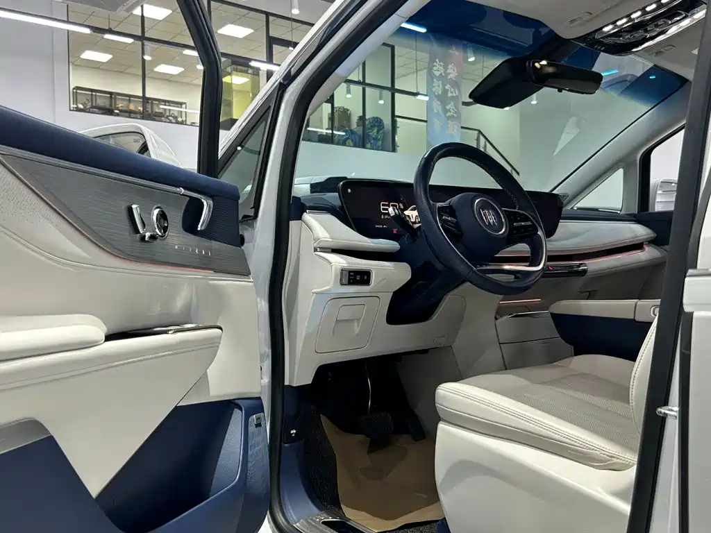 Buick GL8 New Energy 2024 2024 Land Honor Luxury Edition 6-Seater