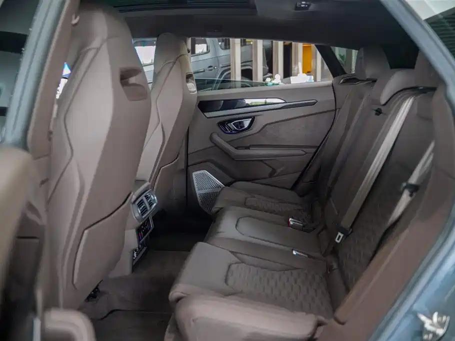 Lamborghini Urus 2024 2023 4.0T V8 S