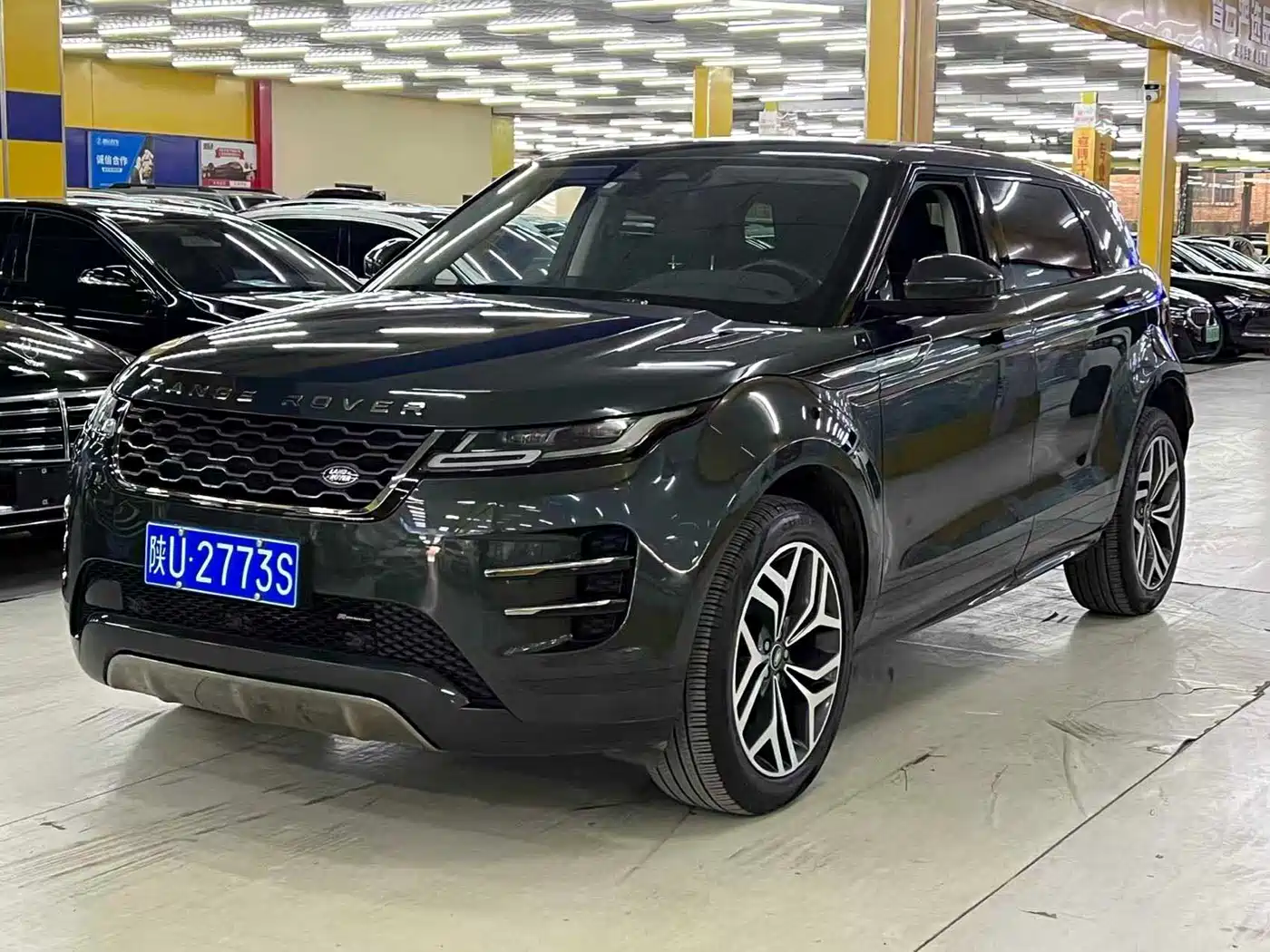 Land Rover Range Rover Evoque 2022 Range Rover Evoque L 249PS R-Dynamic Luxury Edition
