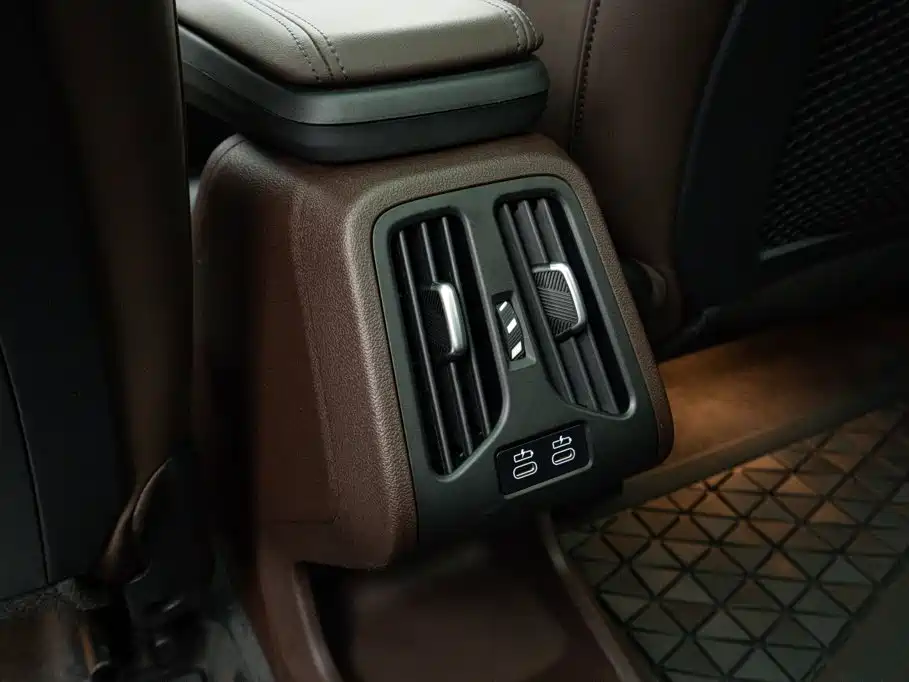 BMW iX1 2024 2023 eDrive25L M Sport Package