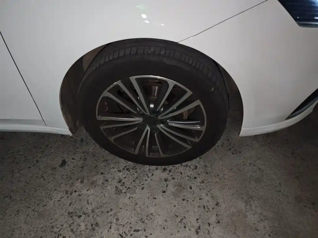 Roewe i6 2021 2020 PLUS 1.6L CVT 4G Connected Glory Flagship Edition