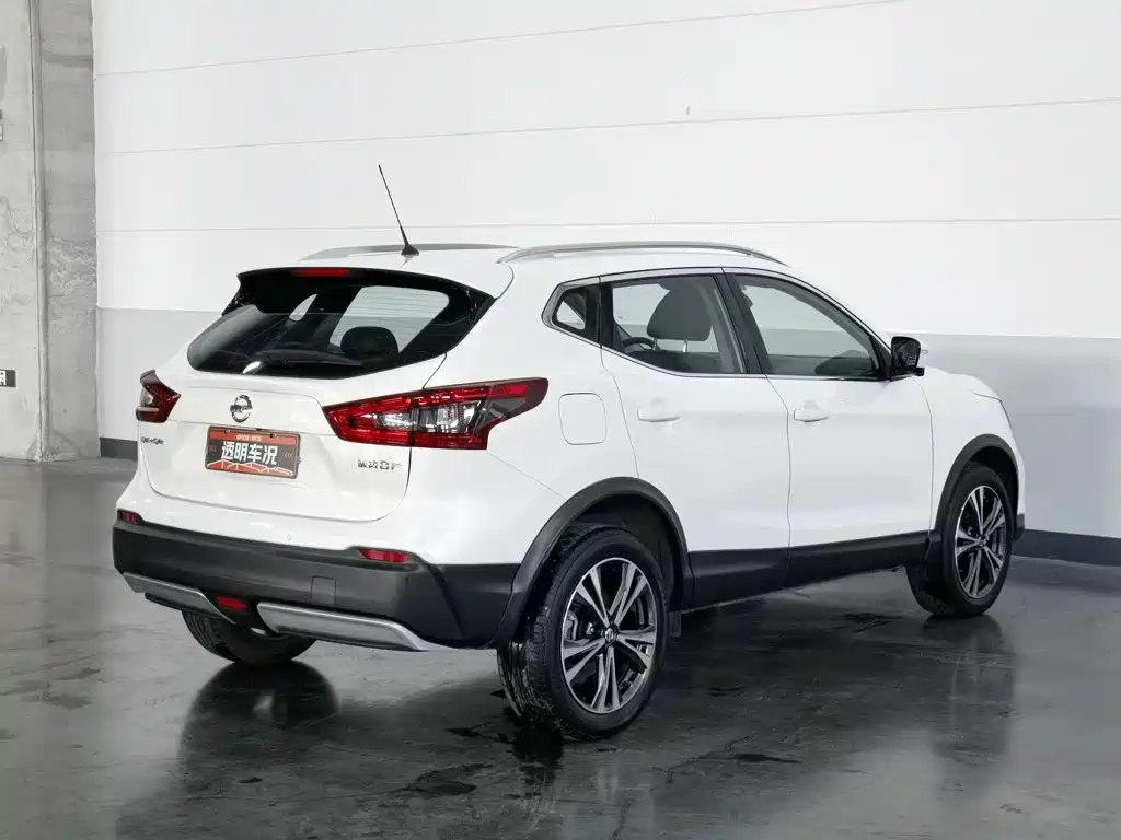 Фото 2 - Nissan Qashqai