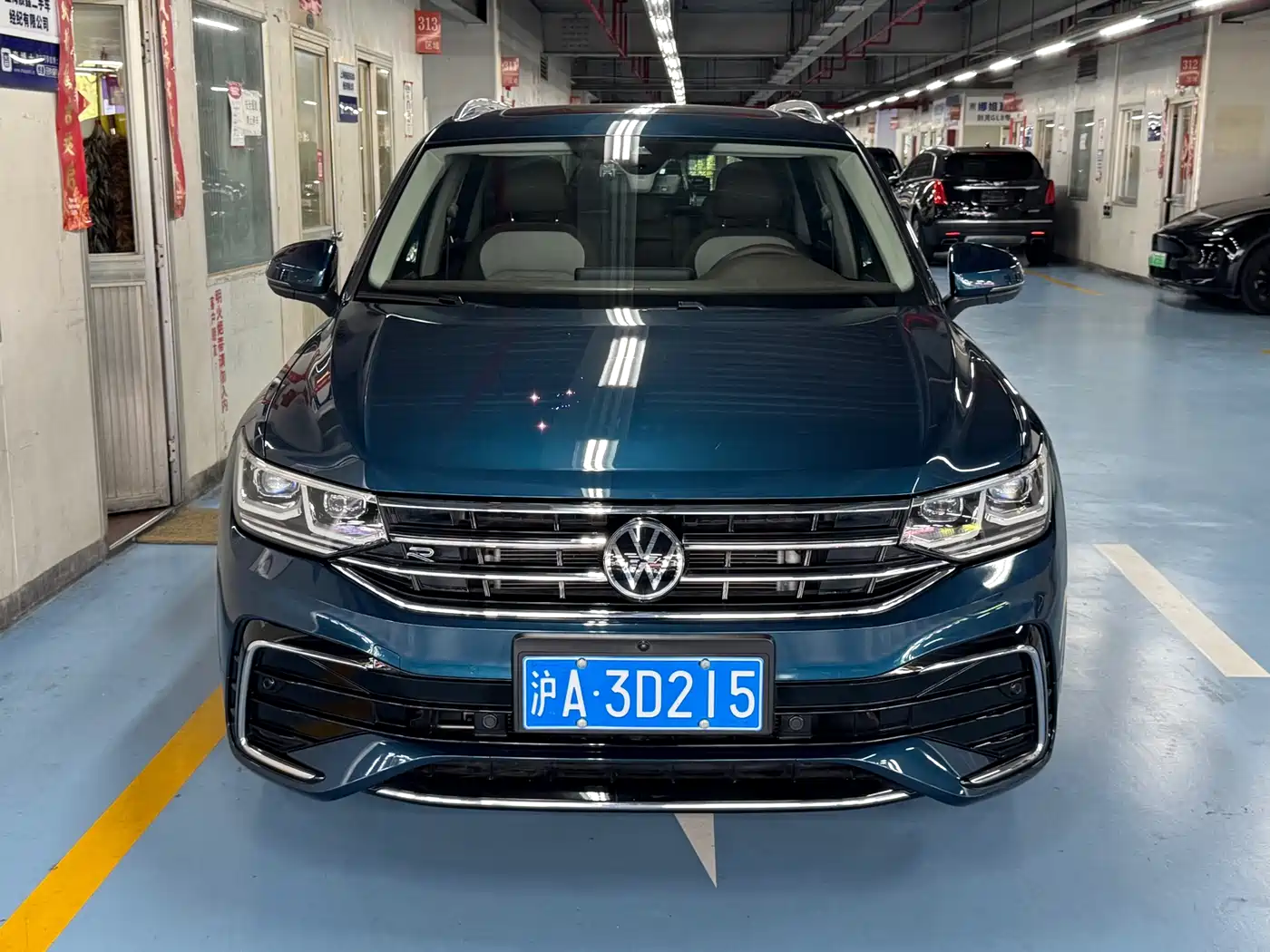 Volkswagen Tiguan L 2022 380TSI Automatic 4WD R-Line Flagship 7-Seater фото 2