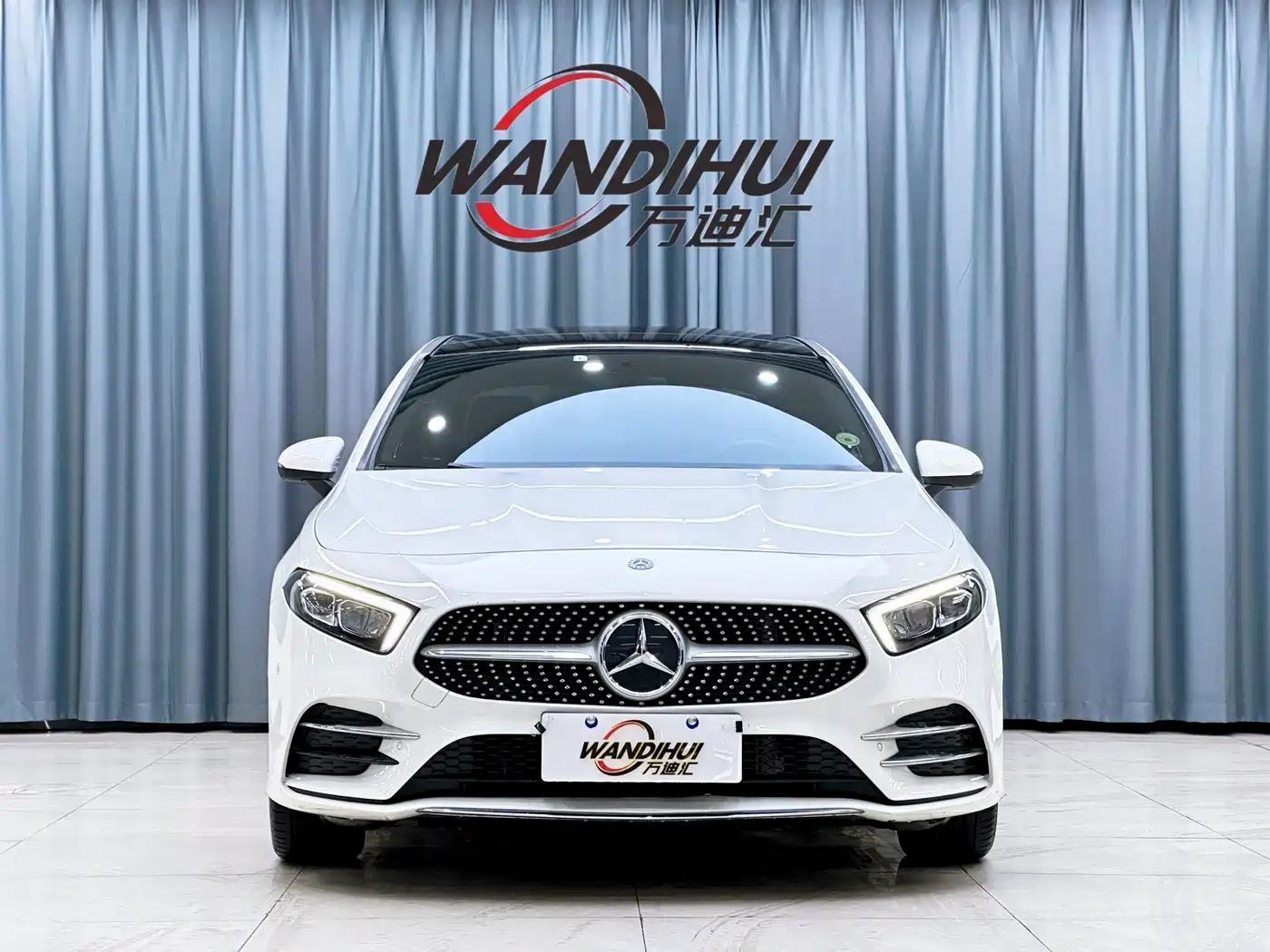 Mercedes-Benz A-Class 2019 A 200 L Sport Sedan фото 2