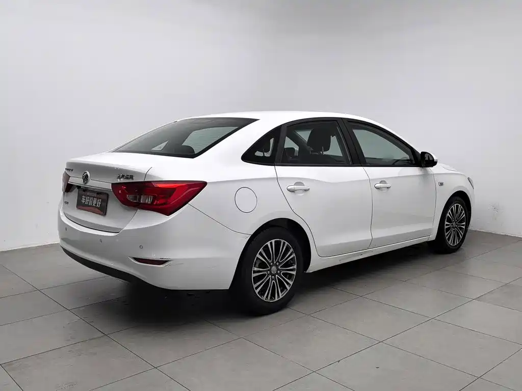 Фото 2 - Buick Excelle
