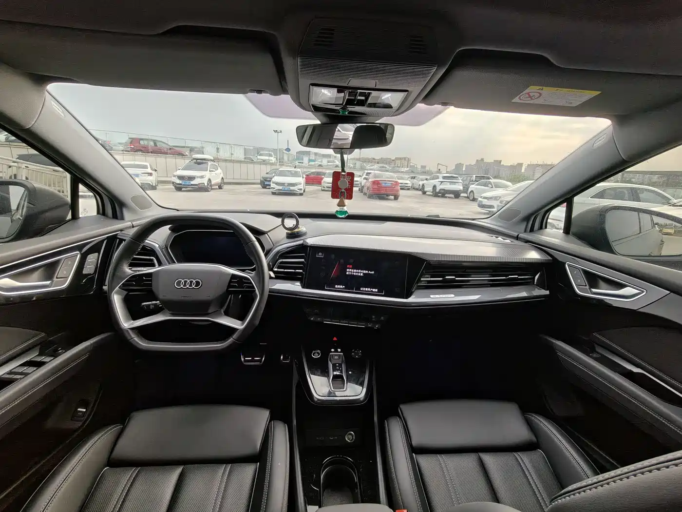 Audi Q4 e-tron 2023 40 e-tron Innovation Edition фото 9