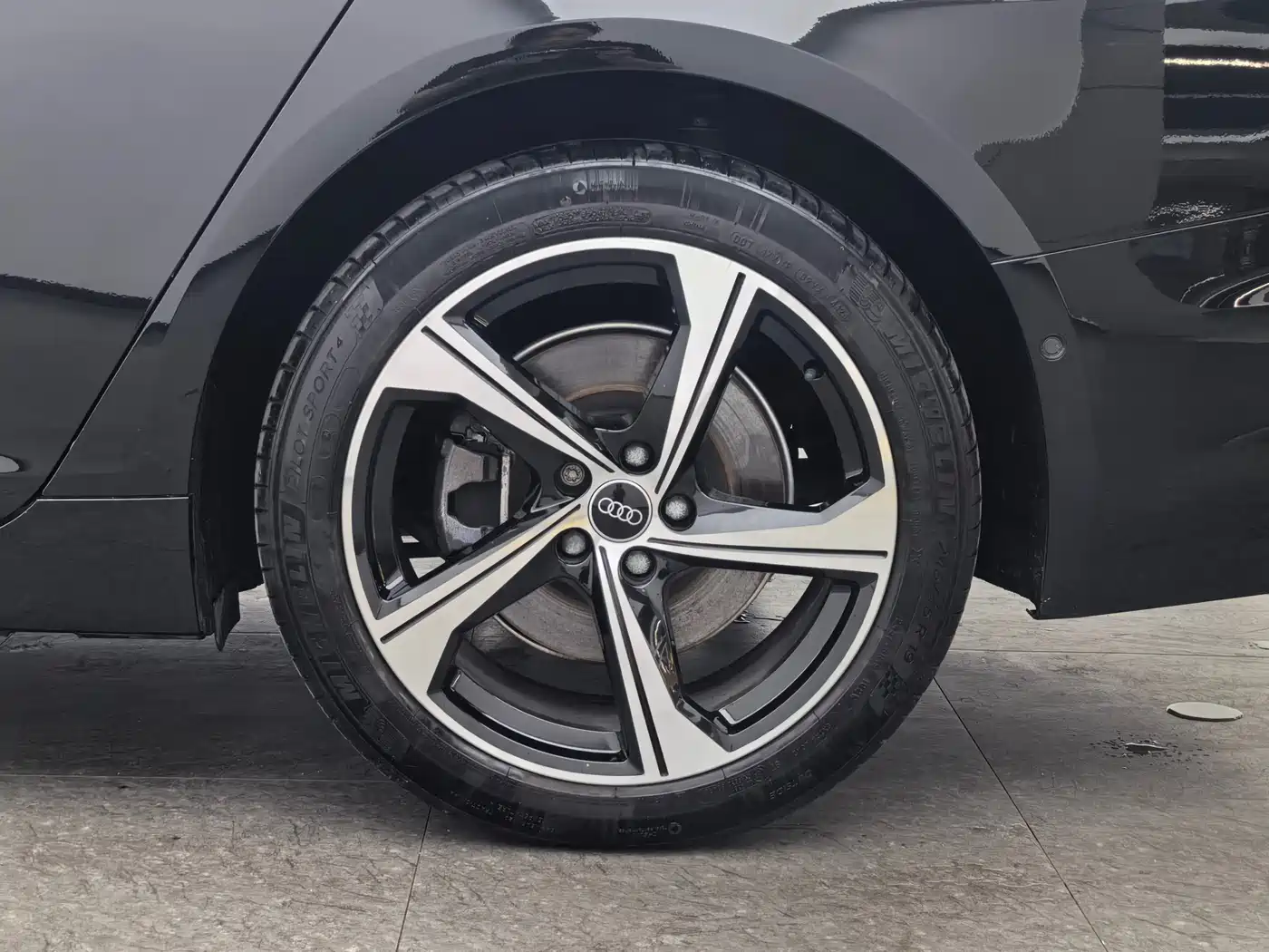 Audi A6L 2022 55 TFSI quattro Premium Elegance фото 14