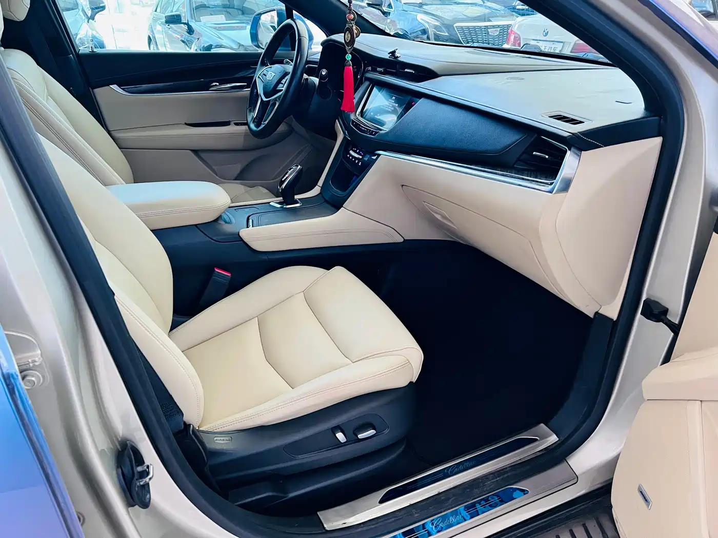 Cadillac XT5 2017 2016 25T Technology Model