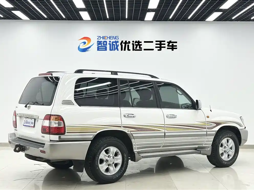 Toyota Land Cruiser 2005 Model 4.7L Automatic GX-R Luxury DVD Edition фото 22