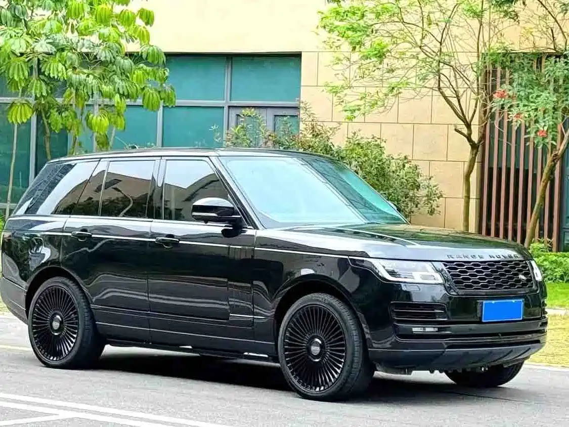 Photo 3 - Land Rover Range Rover