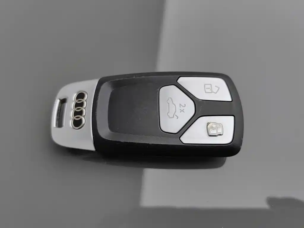 Photo 19 - Audi A5 (Import)