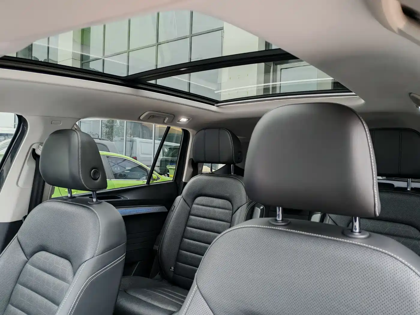 Volkswagen Talagon 2023 380TSI 4WD Luxury Pro Edition фото 6