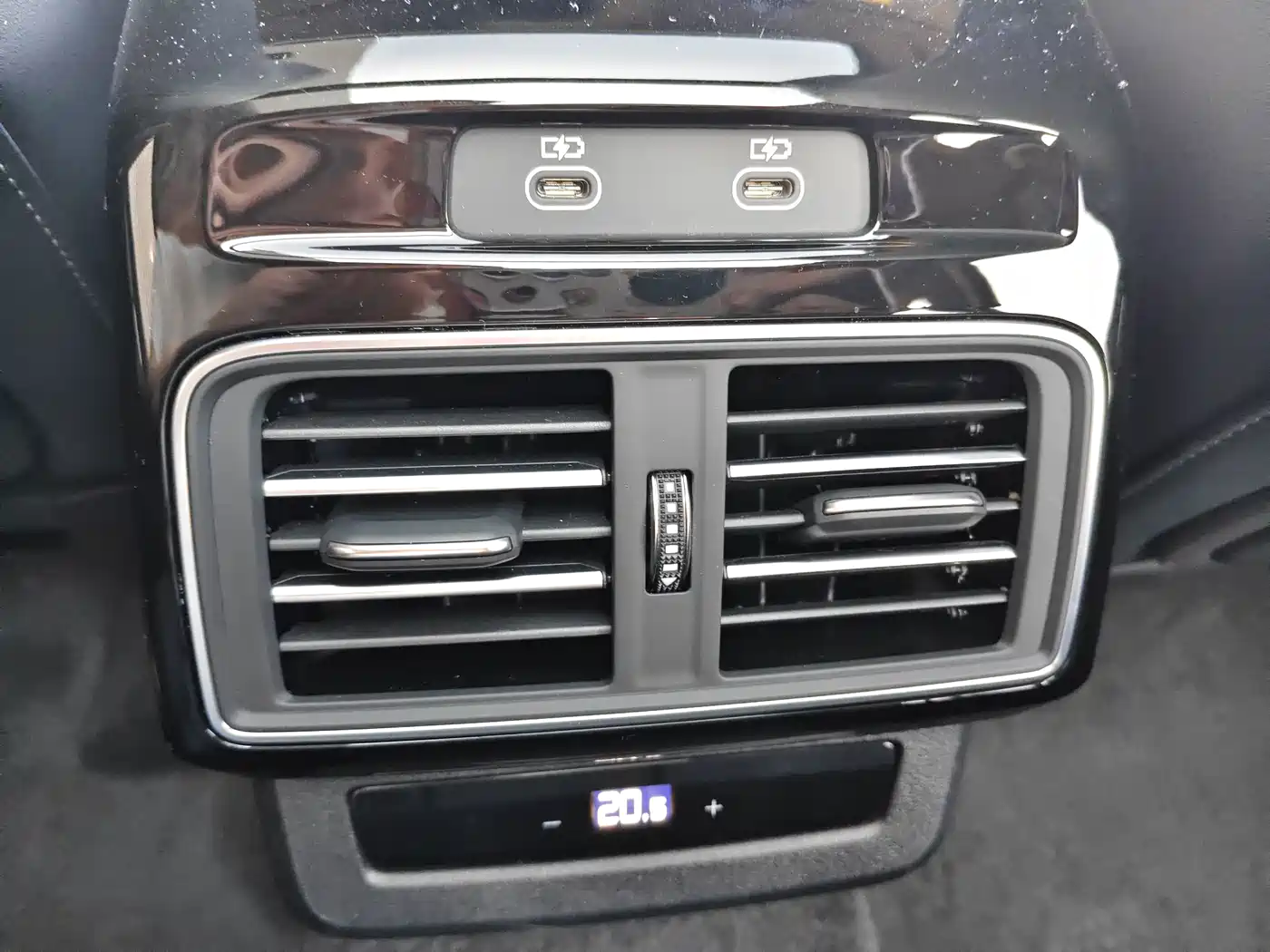 Photo 9 - Audi Q5L