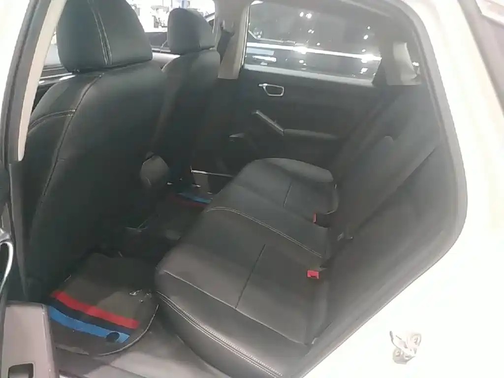 Photo 17 - Honda Civic