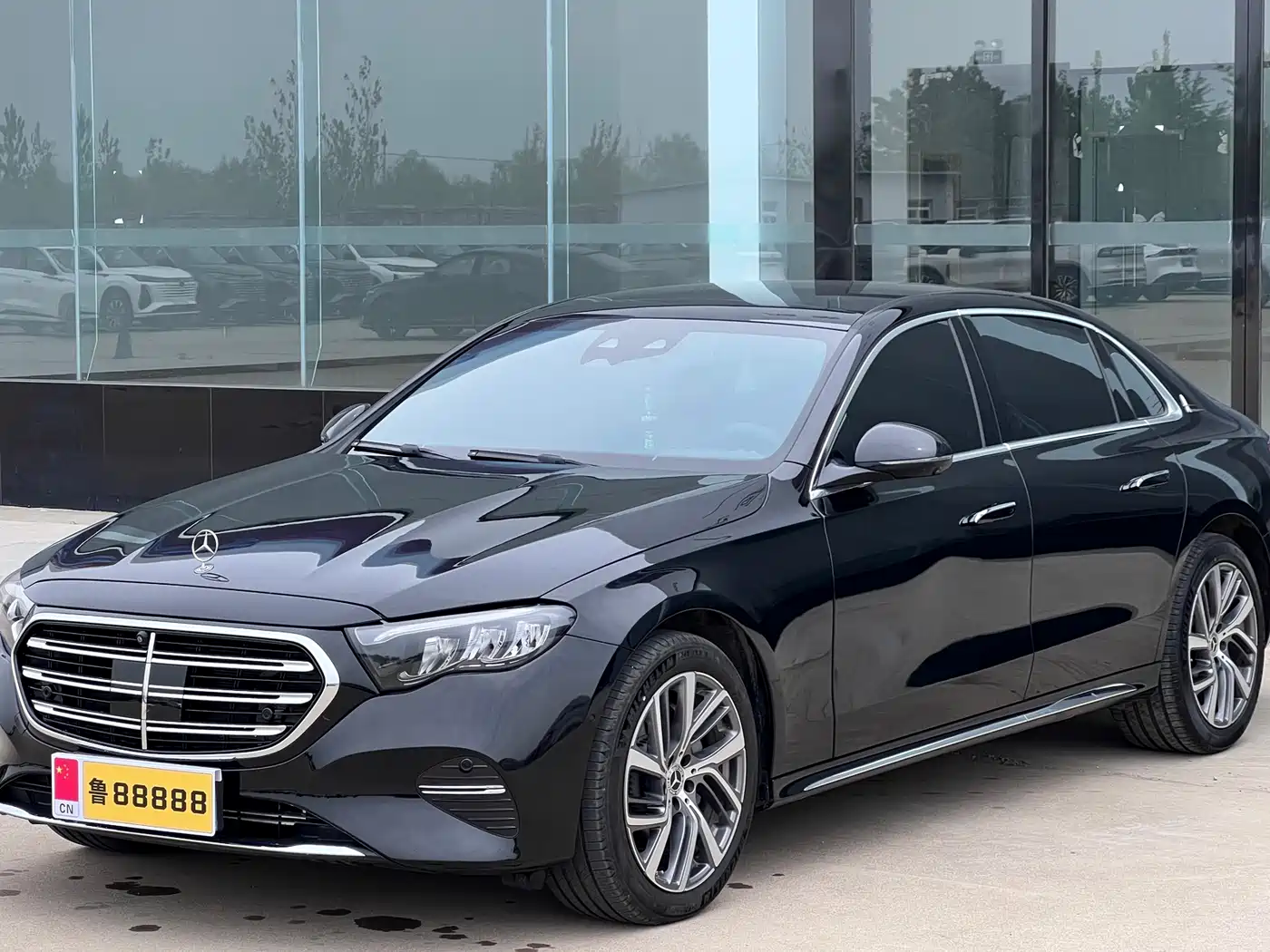 Mercedes-Benz E-Class 2026 E 300 L Fashion