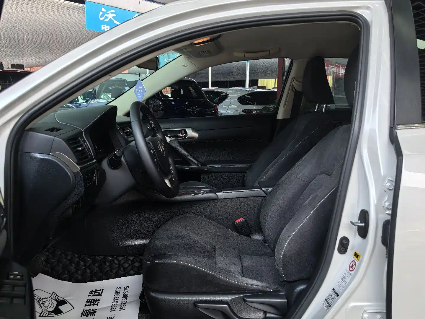 Фото 5 - Lexus CT