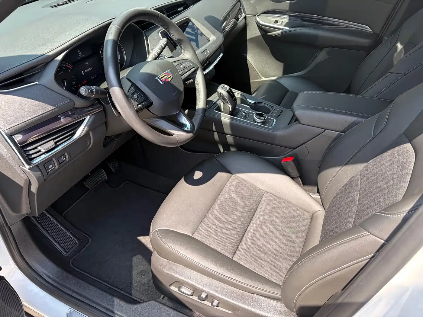 Cadillac XT4 2018 Model 28T 2WD Technology фото 5
