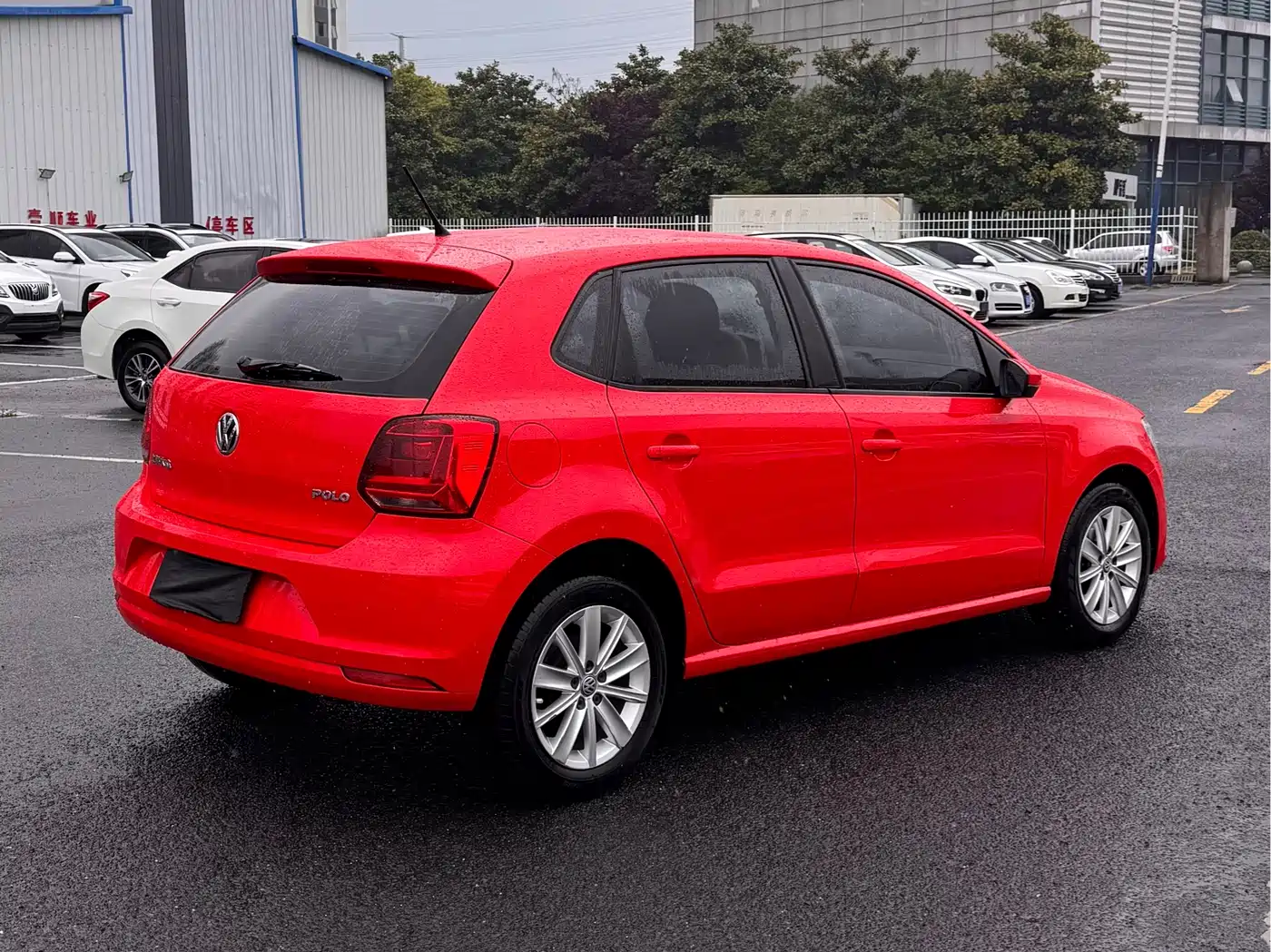 Volkswagen Polo 2014 1.4L Automatic Comfort Edition фото 4