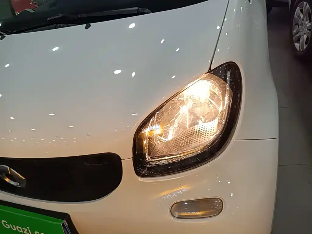 smart fortwo 2018 2018 1.0L 52kW Hardtop Agile Edition China V