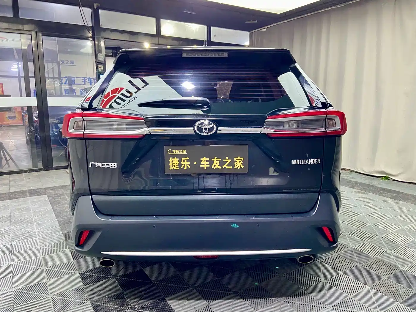 Фото 6 - Toyota Wildlander