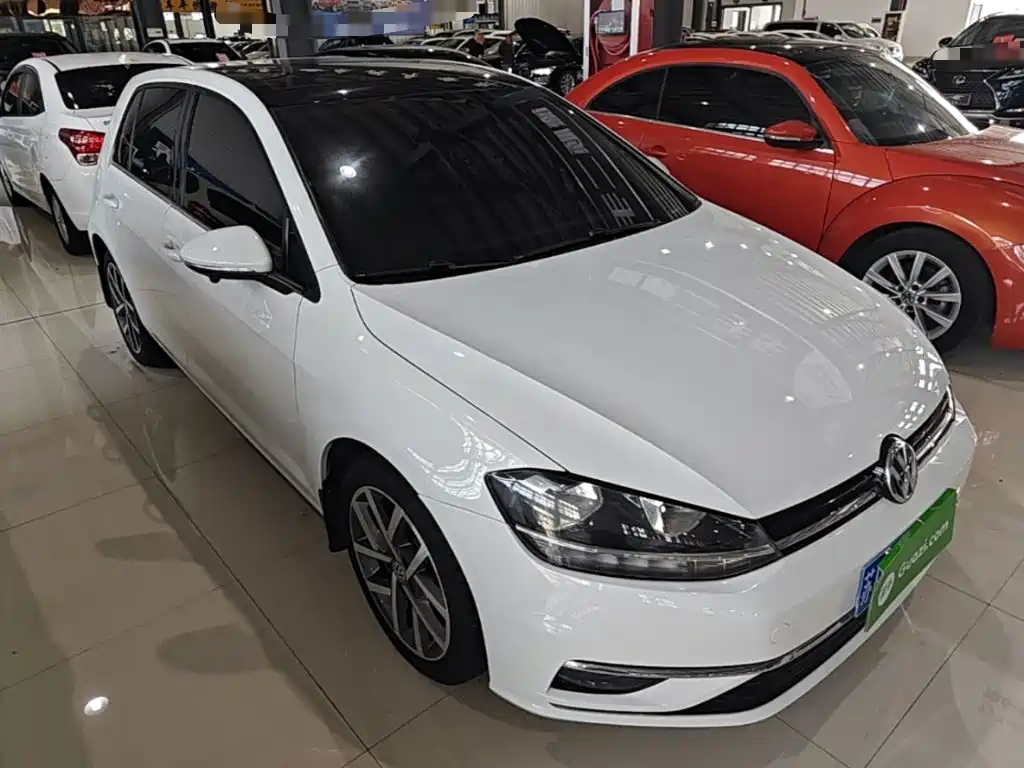Фото 4 - Volkswagen Golf
