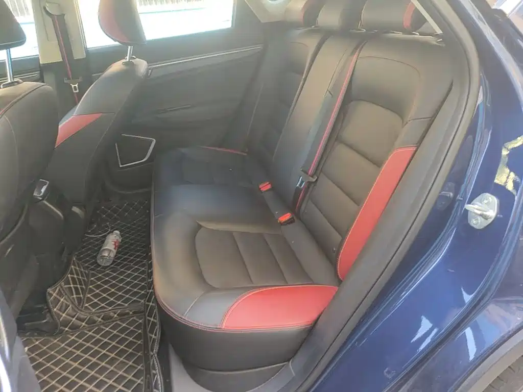 Photo 17 - Geely Emgrand GS
