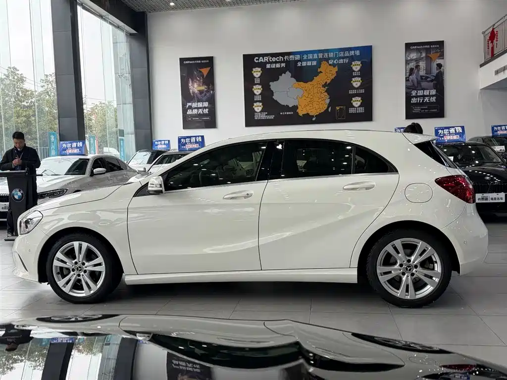 Mercedes-Benz A-Class (Import) 2017 Facelift A 200 Dynamic фото 13
