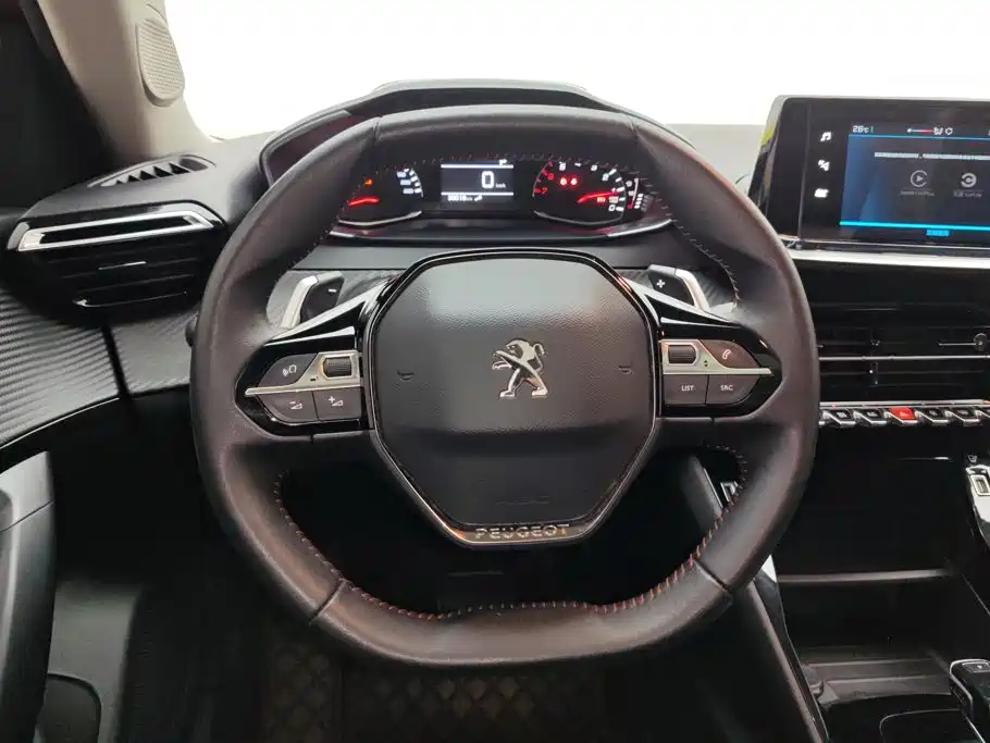 Photo 15 - Peugeot 2008