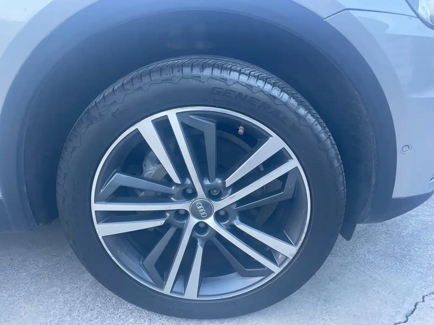 Фото 14 - Audi Q5L