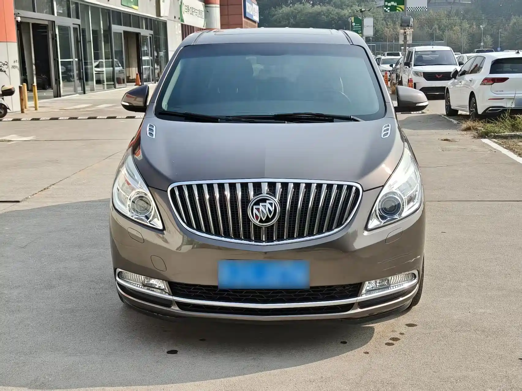 Фото 2 - Buick GL8