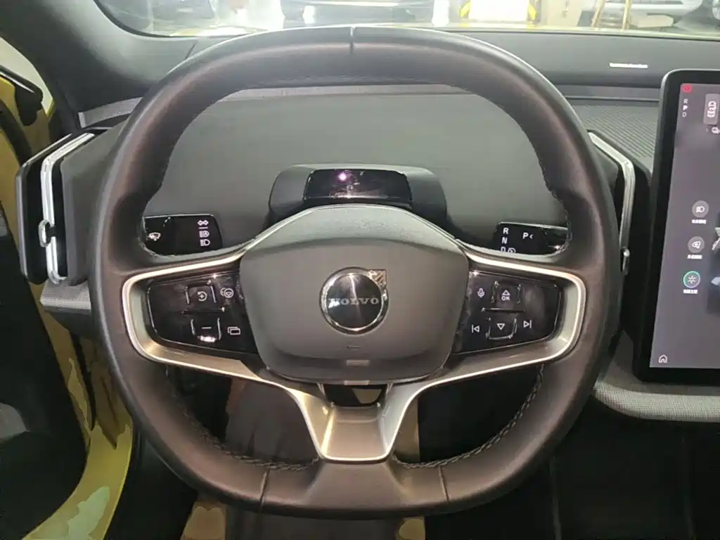 Volvo EX30 2024 2025 RWD Long Range Ultra