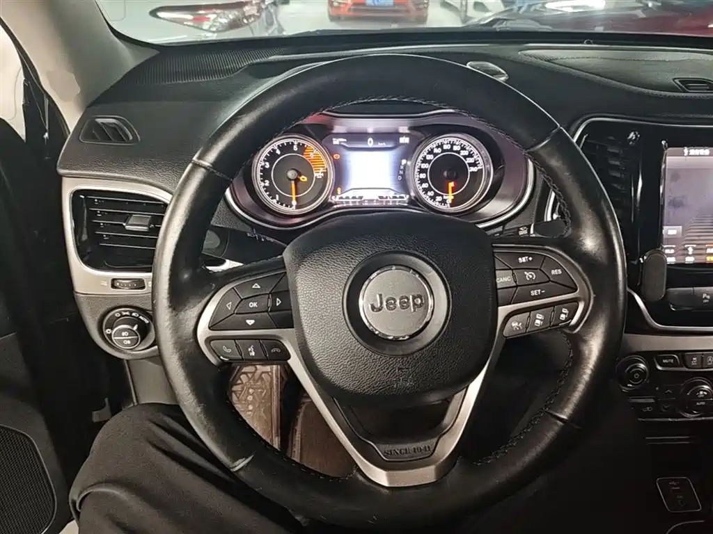 Jeep Cherokee 2019 2019 2.0T 4WD Adventure Edition China V