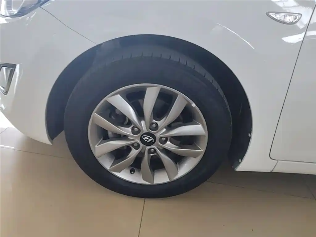 Hyundai Langdong 2015 1.6L Auto Trend фото 23