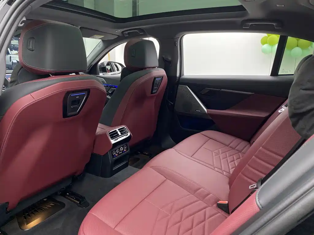 Фото 29 - BMW 5 Series
